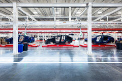 Tesla s'est constamment efforcé d'augmenter sa capacité de production et sa qualité afin d'être compétitif sur le marché de l'automobile au sens large. (Source de l'image : Tesla)