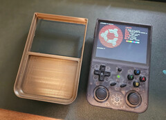 L'AnberDeck ne modifie pas l'Anbernic RG353V lui-même. (Source de l'image : u/gthing)