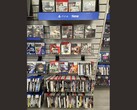 Un rayon de GameStop rempli de jeux PS3 sur support physique