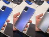 Le smartphone Vivo utilise l'électricité pour changer de couleur. (Source de l'image : Vivo/YouTube - édité)