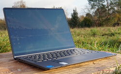 Lenovo IdeaPad Flex 5 14IAU7, unité de test fournie par notebooksbilliger.de