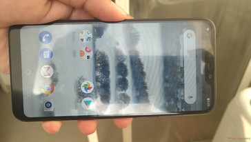 Asus Zenfone Max M2 - Ecran à l'extérieur avec la luminosité au maximum.