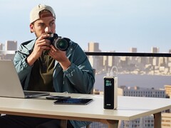 La banque d'alimentation Anker Prime 27 650 mAh est désormais disponible en or dans certains pays européens et aux États-Unis. (Source de l'image : Anker)