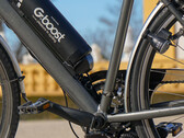 Le kit de conversion Gboost pour vélos électriques offre une puissance de 800 W grâce à son moteur V8. (Source de l'image : Gboost)