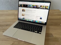 En revue : Apple Macbook Air 15 M2. Appareil de test fourni par Apple Allemagne.