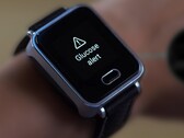La smartwatch K'Watch Glucose peut être configurée pour déclencher des alarmes lorsque des taux de glycémie élevés ou faibles sont détectés. (Image source : PKVitality - édité)