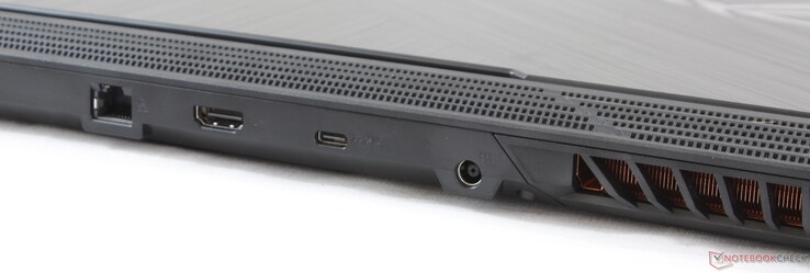 A l'arrière : Gigabit RJ-45, HDMI 2.0b, USB C 3.2 (Gen. 2) avec DisplayPort, entrée secteur.