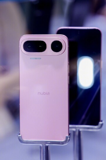 Le NaviX Ultra en rose.