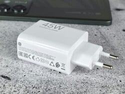 Le chargeur Poco M7 Pro doit être acheté séparément