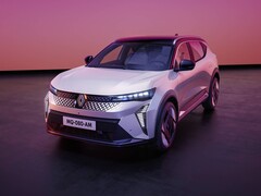 Le Renault Scenic E-Tech rafraîchi présente des caractéristiques nouvelles et améliorées. (Source de l'image : Renault)