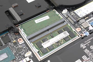 Deux emplacements SODIMM jusqu'à 64 Go au total
