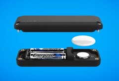 La TimeCapsule alimente un AirTag Apple à l'aide de deux piles AA. (Source de l'image : Elevation Lab)