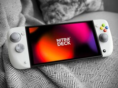 Le CRKD Nitro Deck 2 remplace les Joy-Cons de la Nintendo Switch 2/Switch.