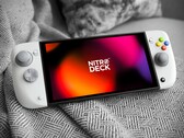 Le CRKD Nitro Deck 2 remplace les Joy-Cons de la Nintendo Switch 2/Switch.