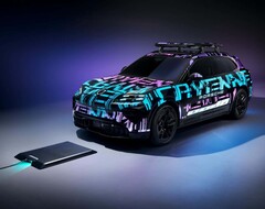 Le SUV électrique Porsche Cayenne avec recharge sans fil (Source : Porsche)