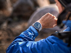 Garmin a réédité une récente mise à jour des Fenix 7 et Fenix 7 Pro avec des changements par rapport à la version originale. (Source de l&#039;image : Garmin)