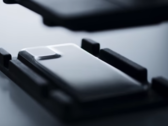 Le panneau arrière en verre moulé sans soudure de l'Oppo Find X3 Pro est le résultat d'un processus de forgeage à chaud de 40 heures. (Image : Oppo)