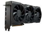 Carte graphique AMD Radeon avec refroidissement par triple ventilateur et plusieurs sorties d'affichage, notamment HDMI, DisplayPort et USB-C (Source d'image : Notebookcheck)