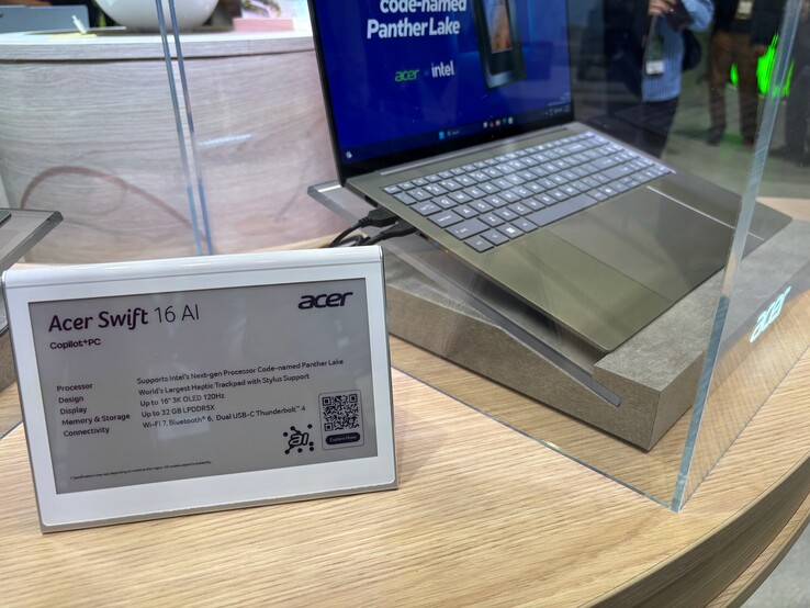 Spécifications de l'Acer Swift 16 AI. (Source de l'image : Notebookcheck)