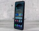 Le modèle de base Galaxy S27 pourrait être doté d'un écran différent de celui du modèle Galaxy S26 illustré ici