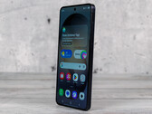 Le modèle de base Galaxy S27 pourrait être doté d'un écran différent de celui du modèle Galaxy S26 illustré ici
