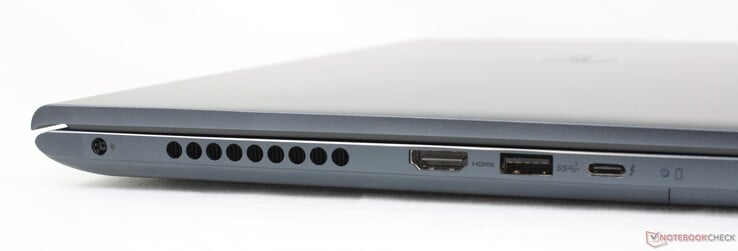 A gauche : adaptateur secteur, HDMI 2.0, USB-A 3.2 Gen. 1, USB-C w/ Thunderbolt 4