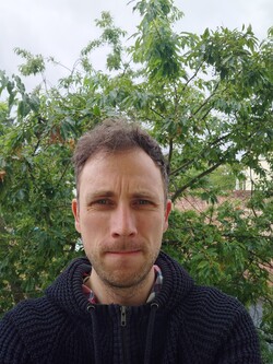Selfie avec la caméra frontale de 12 MP