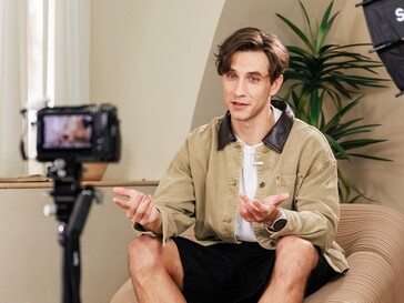 Le microphone SmallRig S70 est doté de commandes basées sur une application (Source de l'image : SmallRig)