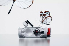 Nothing a fait coïncider une hausse du prix de l'Ear (1) avec le lancement du Ear (1) Stick. (Image source : Nothing)