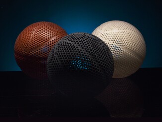 La basket airless sera lancée en trois couleurs (Image Source : Wilson)