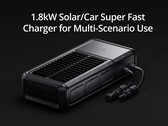 Le nouveau chargeur super rapide de DJI prend en charge la recharge simultanée en voiture et à l'énergie solaire. (Source de l'image : DJI)