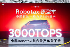 Le premier robotaxi L4 autonome produit en série par Xpeng est basé sur le modèle phare GX SUV et fonctionne entièrement sans LiDAR ni cartes HD grâce à l'énorme puissance de calcul embarquée