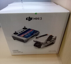 Le DJI Mini 3 devrait pouvoir être commandé en plusieurs offres combinées, contrairement au Mini 3 Pro. (Image source : @ShanScordamag1)