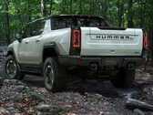 Le camion électrique Hummer EV, populaire mais peu disponible, a été vendu pour un quart de million de dollars (Image : GMC)