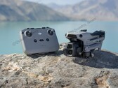 Le combo DJI Air 3S Fly More avec la télécommande RC 2 sera probablement vendu au prix de 1 492 $ au lancement, comme l'indiquent les fuites passées. (Source de l'image : @Quadro_News sur X/Twitter)