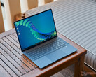 Le MateBook X Pro 2024 haut de gamme de Huawei est désormais disponible dans plus de régions (image via Notebookcheck)