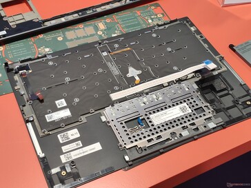 L'arrière du nouveau cadre pour clavier : Le clavier peut être retiré du cadre si nécessaire (source d'image : Benjamin Herzig)