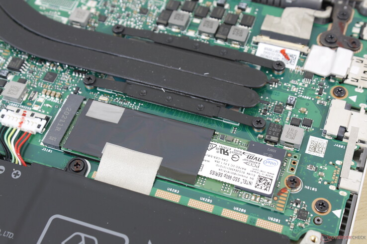 Emplacement unique M.2 2280 PCIe 3.0 x2 sans options secondaires
