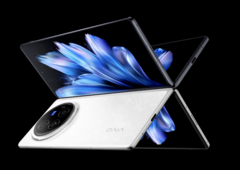 Le X Fold3 Pro est résistant à l&#039;eau selon la norme IPX8, comme le Z Fold5 de Galaxy. (Image source : Vivo)