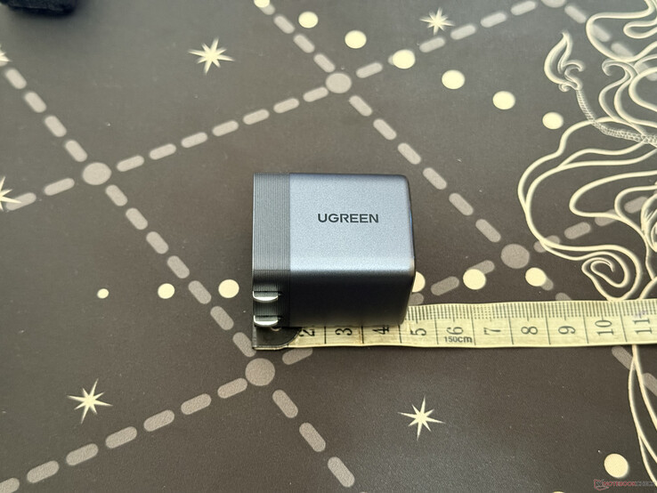 Longueur de l'Ugreen Nexode Air 65 W