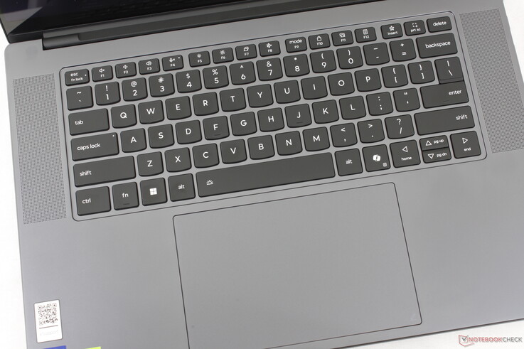 La taille du clavier est la même qu'auparavant (~15 x 9,5 cm), mais le retour d'information est moins profond et moins fort