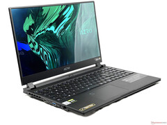Le Gigabyte Aero 15 OLED XC est un ordinateur portable aux multiples talents avec un fantastique écran OLED