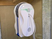 Nettoie et fait briller les vitres et les miroirs – Nous avons testé le Hutt 10