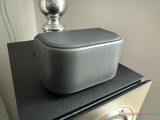 La paire de haut-parleurs stéréo compacts offre un son d'une qualité exceptionnelle