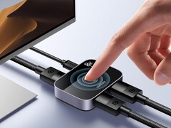 Le DisplayPort Switch 8K d'UGREEN dispose de trois ports DP 1.4. (Source de l'image : UGREEN)