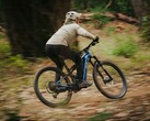 L'Aventon Current ADV eMTB est doté d'une grande batterie de 800 Wh
