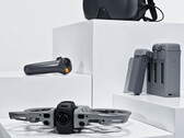 Le DJI Avata 360 et ses accessoires de lancement.