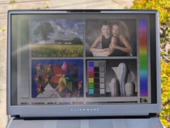 A l'extérieur, à l'ombre