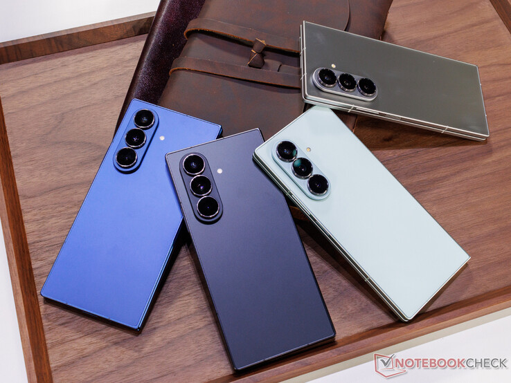 Le Galaxy Z Fold7 dans ses quatre coloris de lancement. (Source de l'image : Notebookcheck)