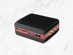 Le mini PC Bedrock RAI300 de SolidRun est équipé d'un APU AMD Ryzen AI 9 HX 370 à 12 cœurs et d'une mémoire pouvant atteindre 128 Go. (Source de l'image : Bedrock)